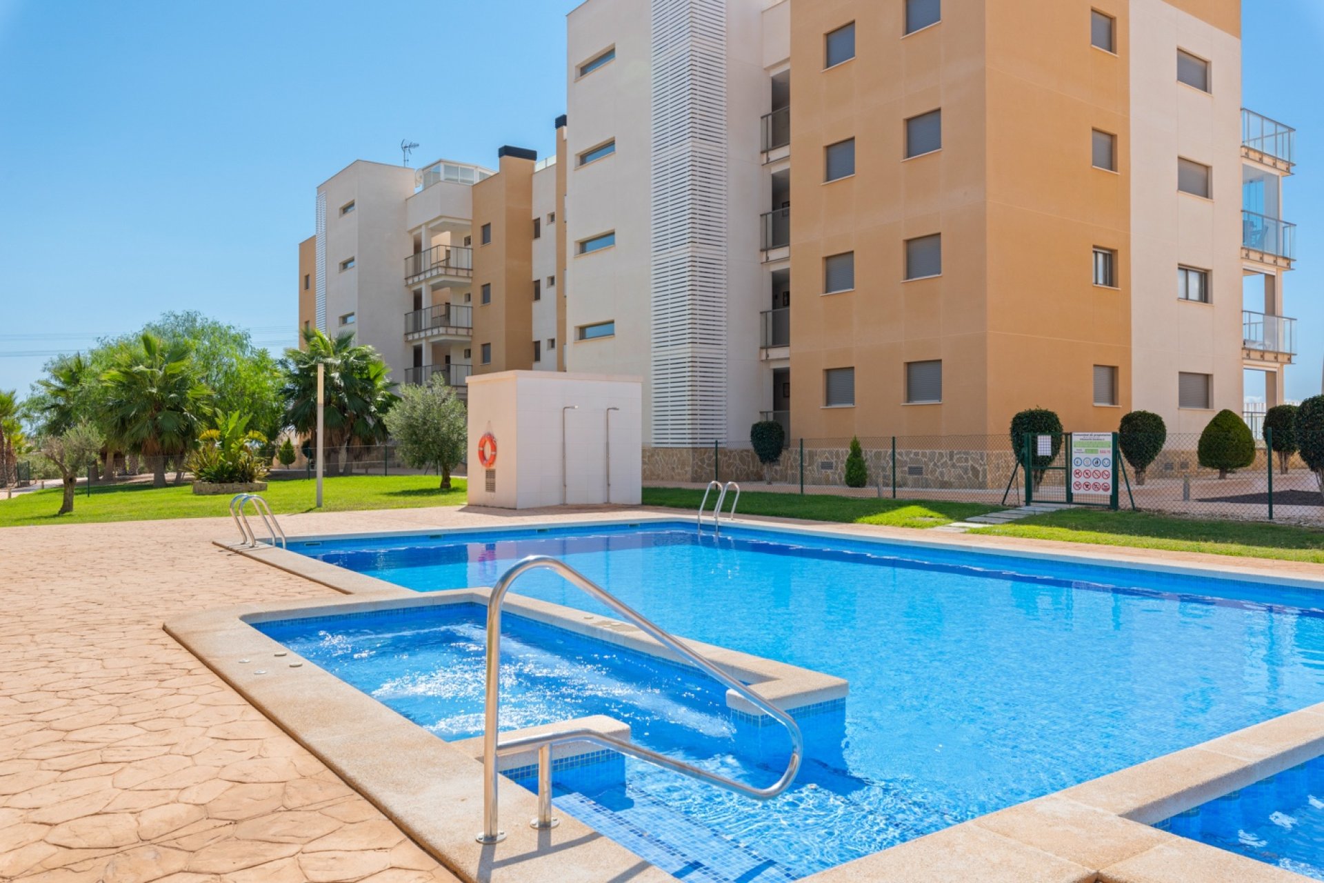 Resale - Apartment / Flat * - Orihuela Costa - Los Dolses *
