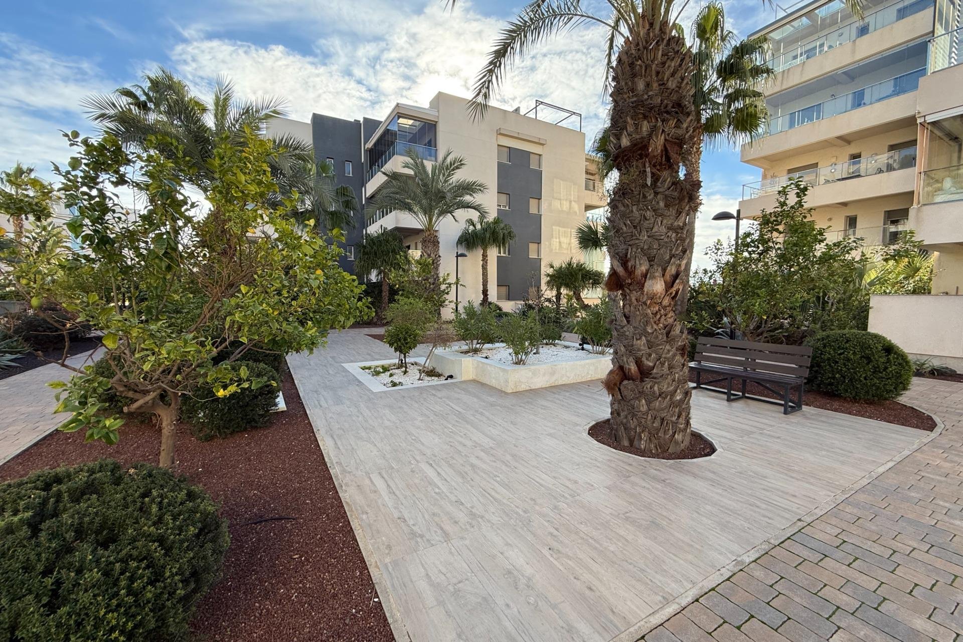 Resale - Apartment / Flat * - Orihuela Costa * - Los Dolses *