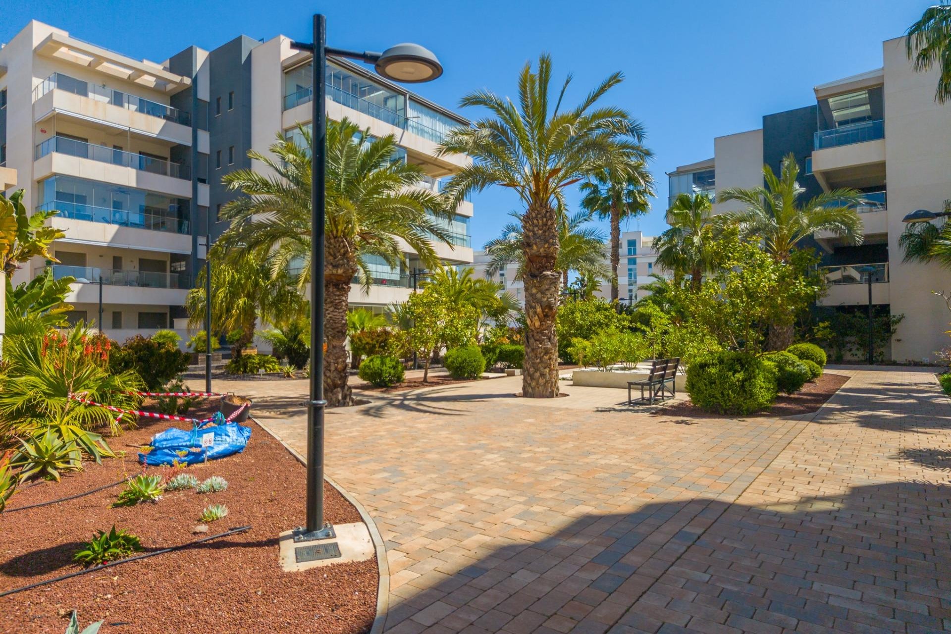 Resale - Apartment / Flat * - Orihuela Costa * - Los Dolses *