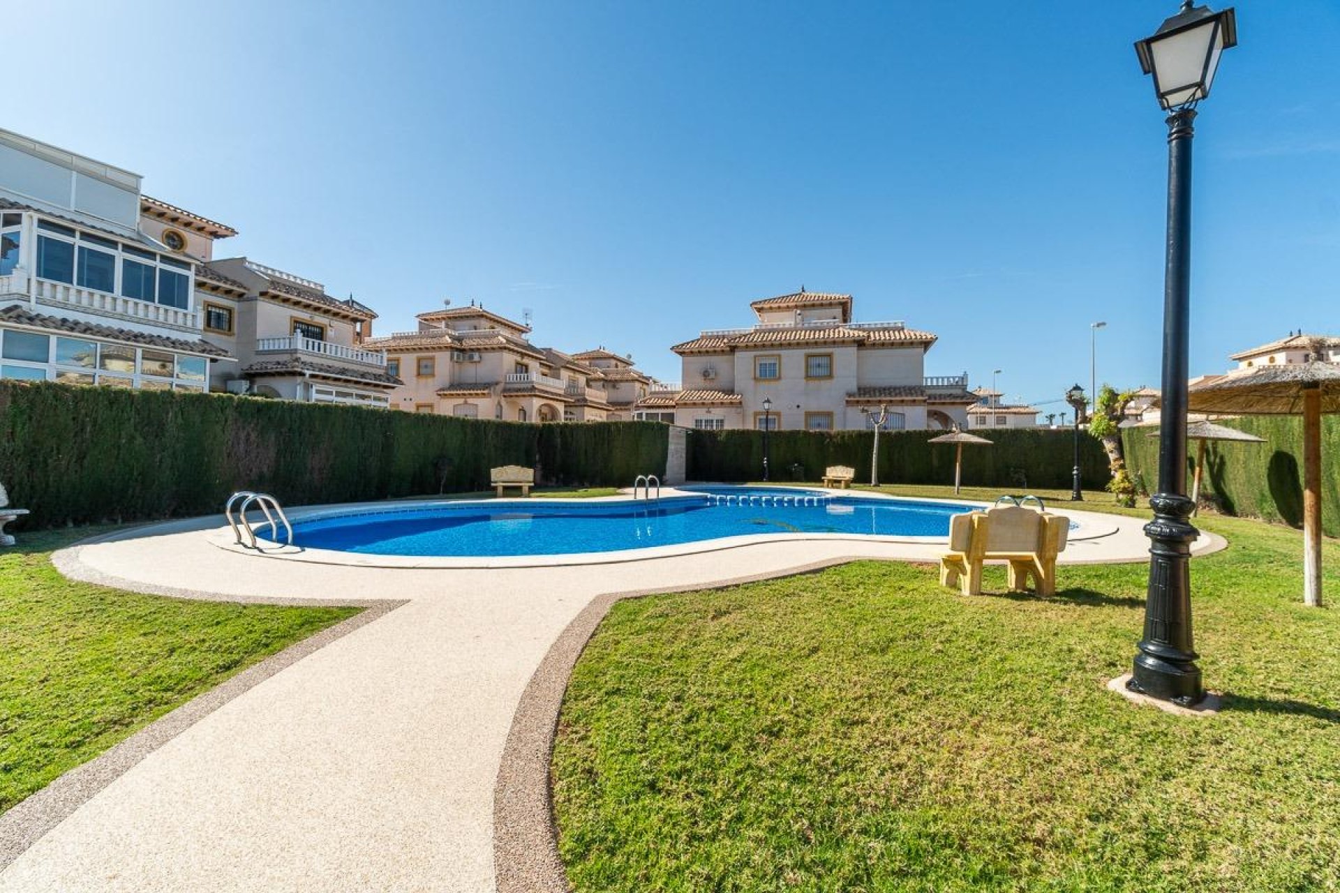 Resale - Apartment / flat - Orihuela Costa - Montezenia