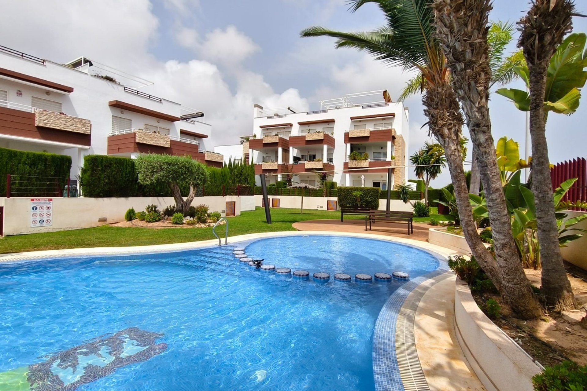Resale - Apartment / Flat * - Orihuela Costa - Orihuela Costa *