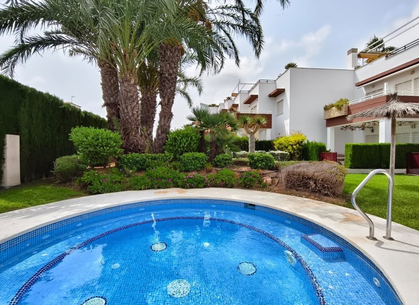 Resale - Apartment / Flat * - Orihuela Costa - Orihuela Costa *