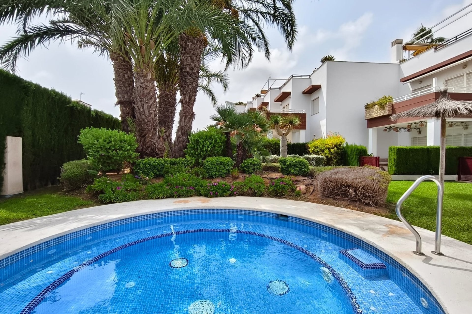 Resale - Apartment / Flat * - Orihuela Costa - Orihuela Costa *