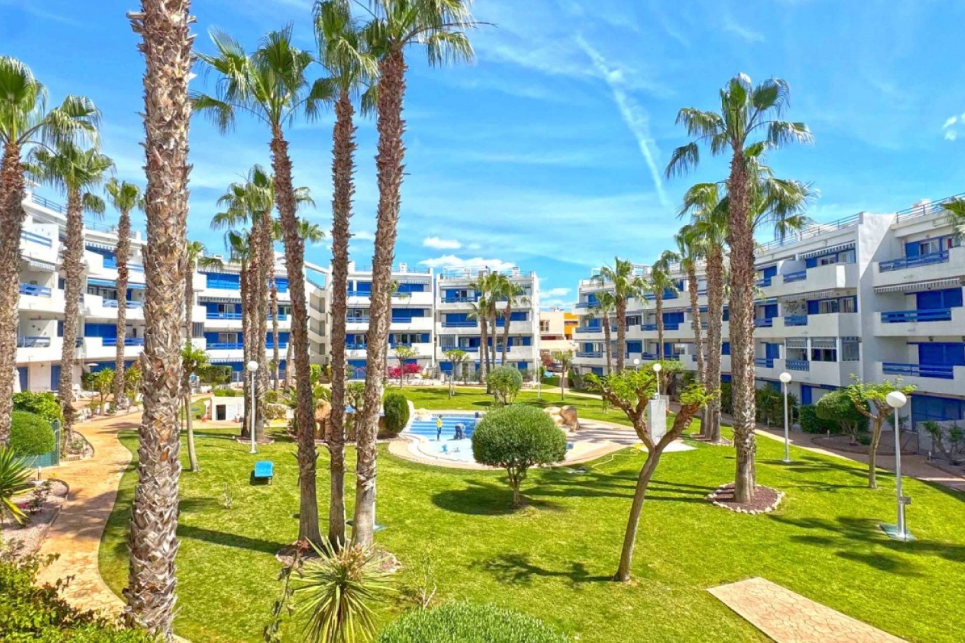 Resale - Apartment / Flat * - Orihuela Costa - Playa Flamenca *