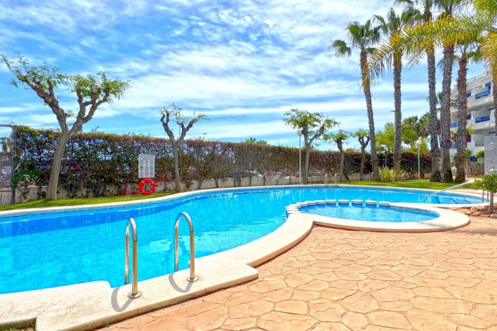 Resale - Apartment / Flat * - Orihuela Costa - Playa Flamenca *