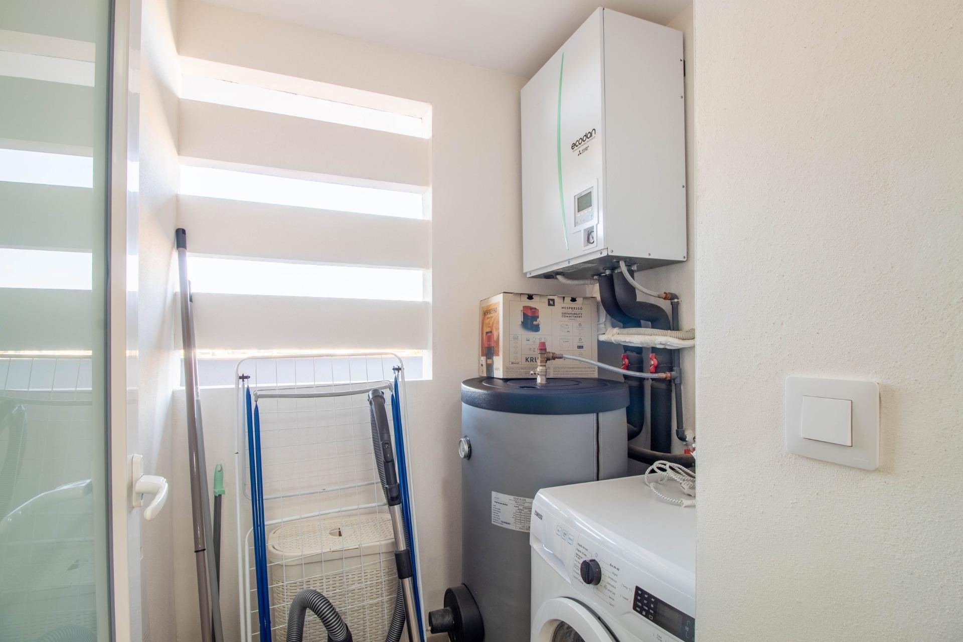 Resale - Apartment / Flat * - Orihuela Costa - Playa Flamenca *