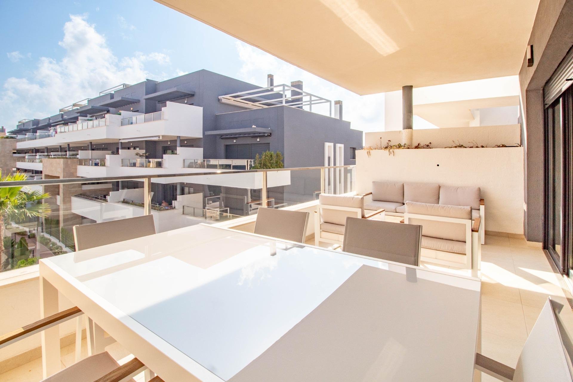 Resale - Apartment / Flat * - Orihuela Costa - Playa Flamenca *