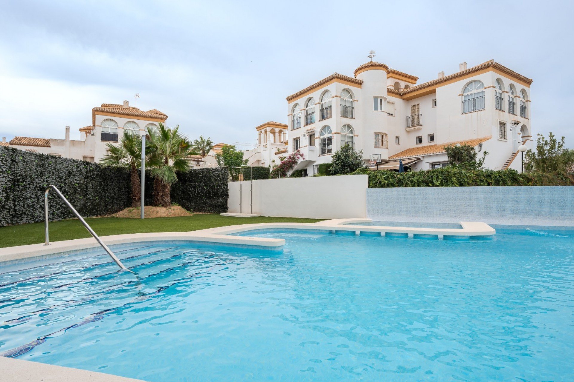 Resale - Apartment / Flat * - Orihuela Costa - Playa Flamenca *