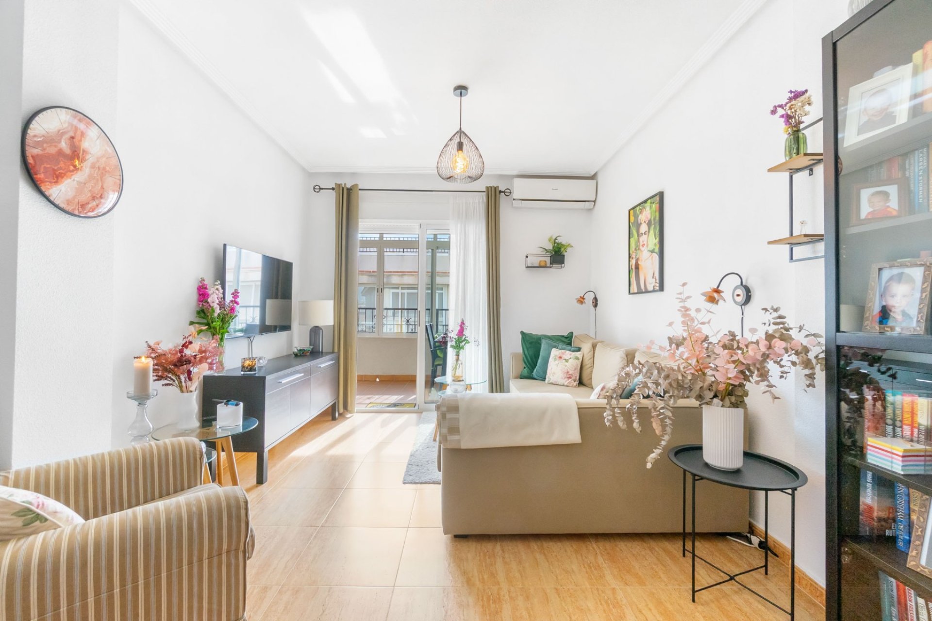 Resale - Apartment / Flat * - Orihuela Costa * - Playa Flamenca *