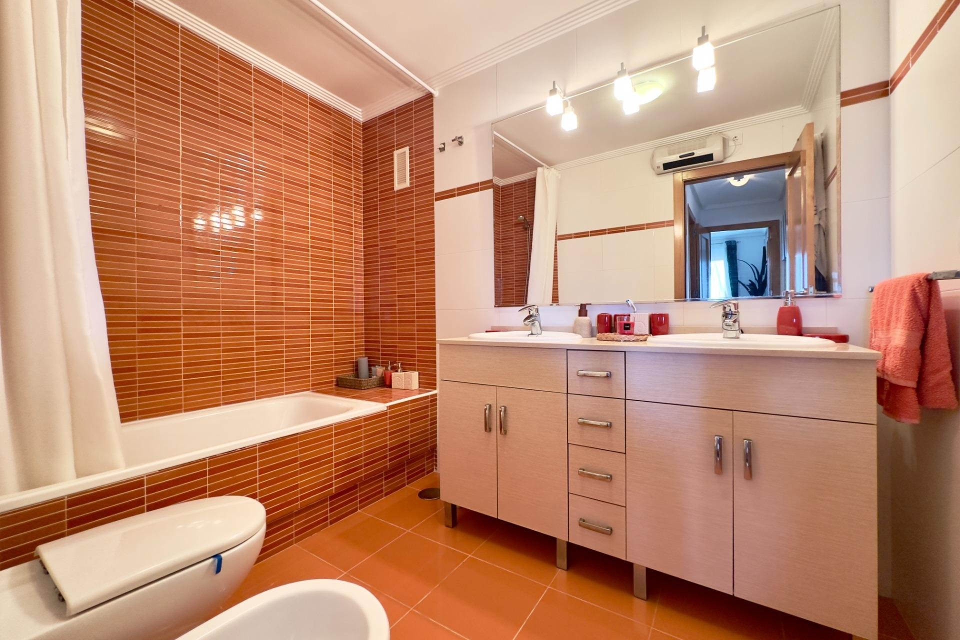 Resale - Apartment / Flat * - Orihuela Costa * - Playa Flamenca *