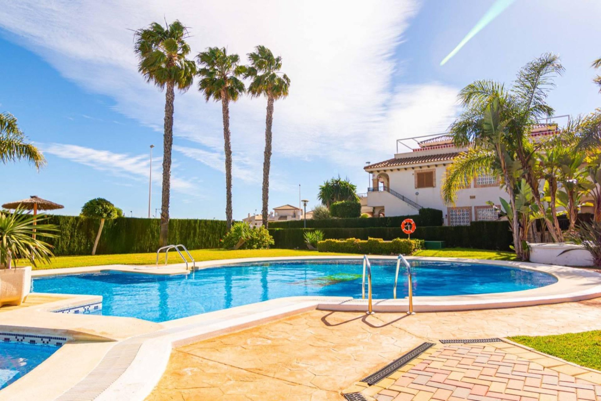 Resale - Apartment / Flat * - Orihuela Costa * - Playa Flamenca *