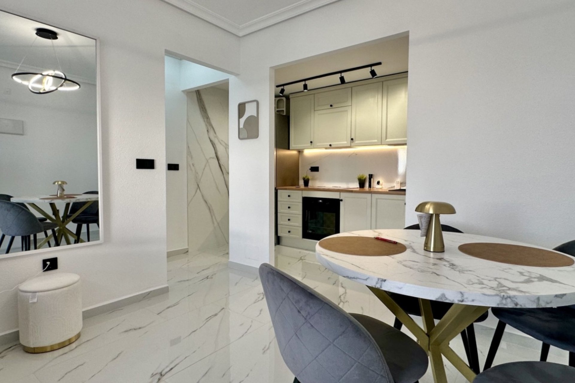 Resale - Apartment / Flat * - Orihuela Costa * - Playa Flamenca *