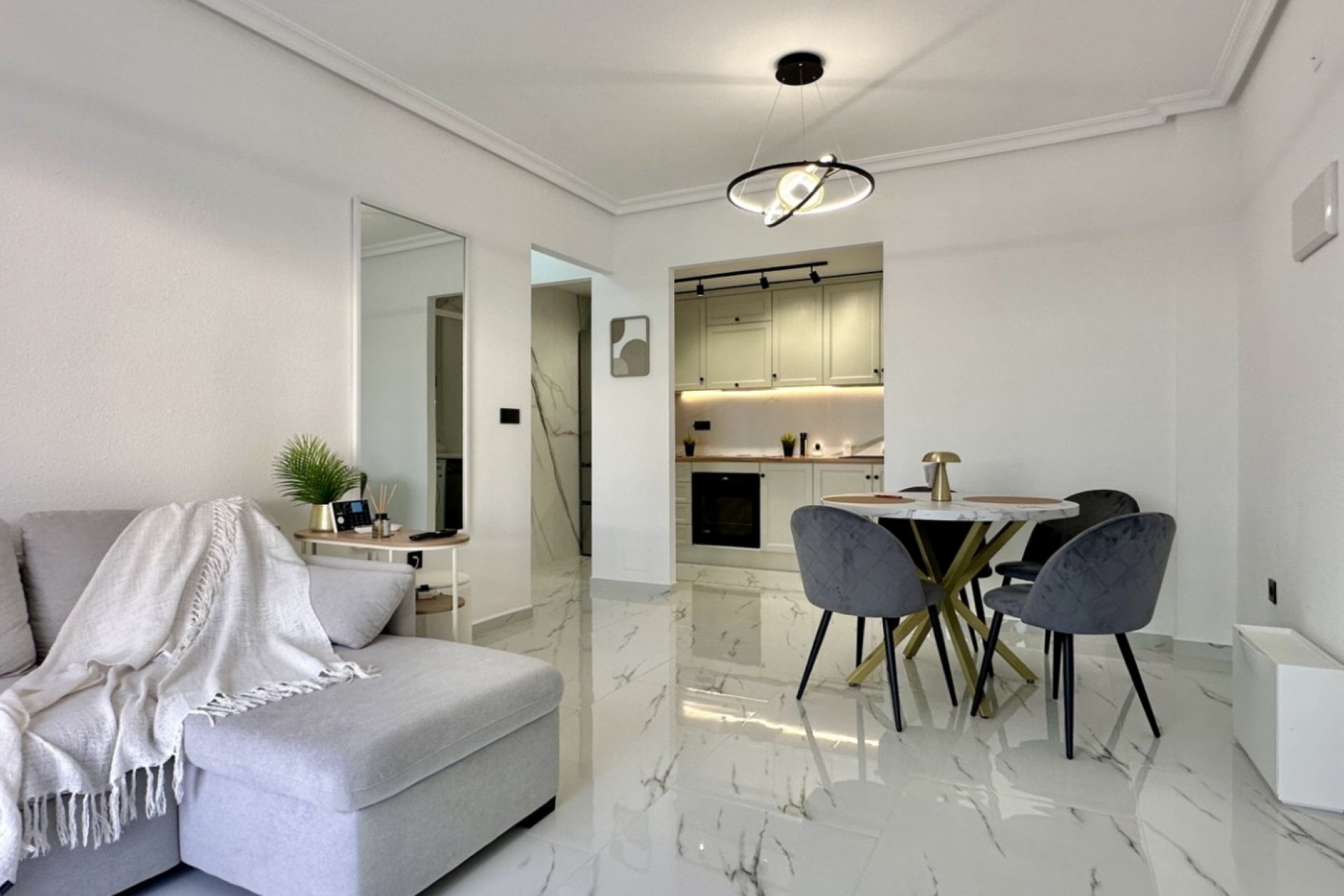 Resale - Apartment / Flat * - Orihuela Costa * - Playa Flamenca *