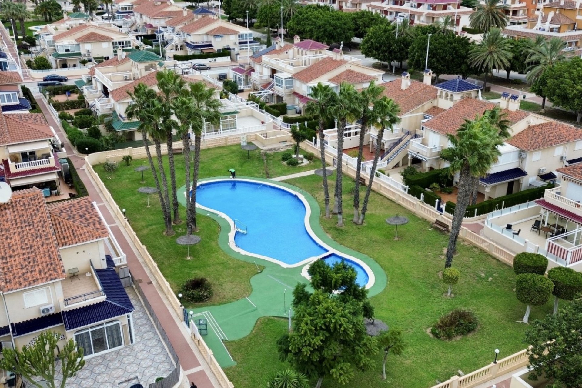 Resale - Apartment / Flat * - Orihuela Costa * - Playa Flamenca *