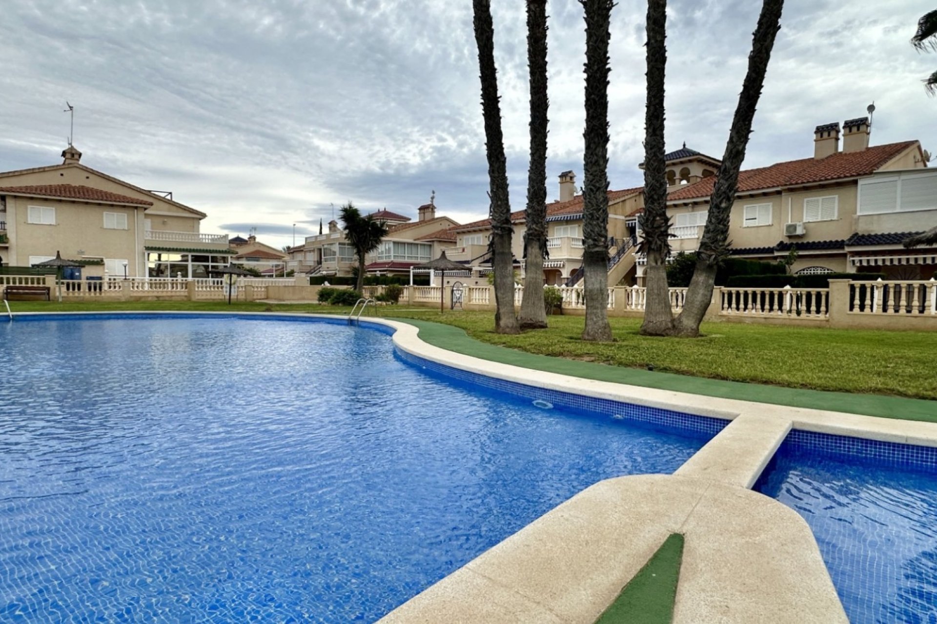 Resale - Apartment / Flat * - Orihuela Costa * - Playa Flamenca *