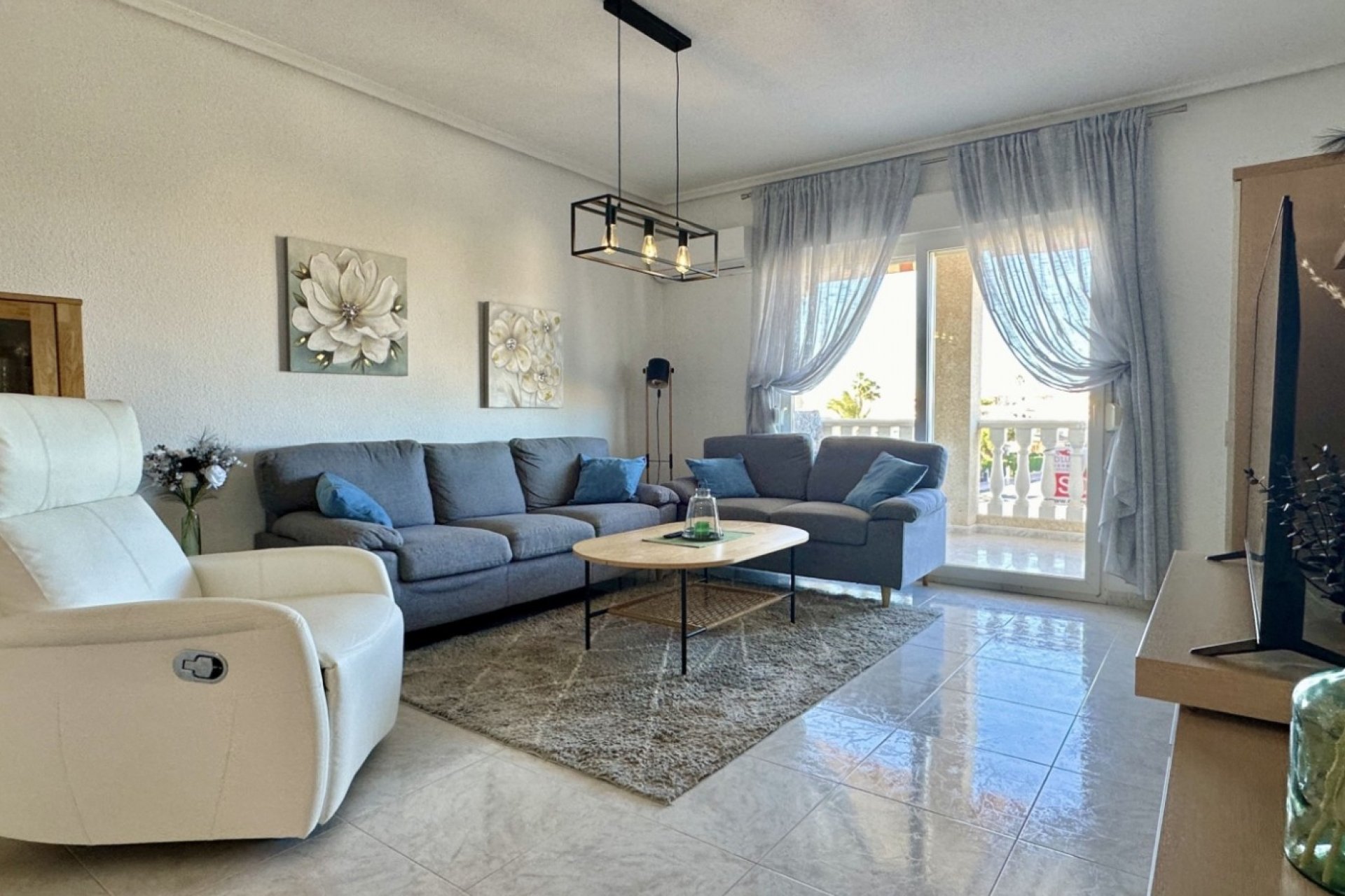 Resale - Apartment / Flat * - Orihuela Costa * - Playa Flamenca *