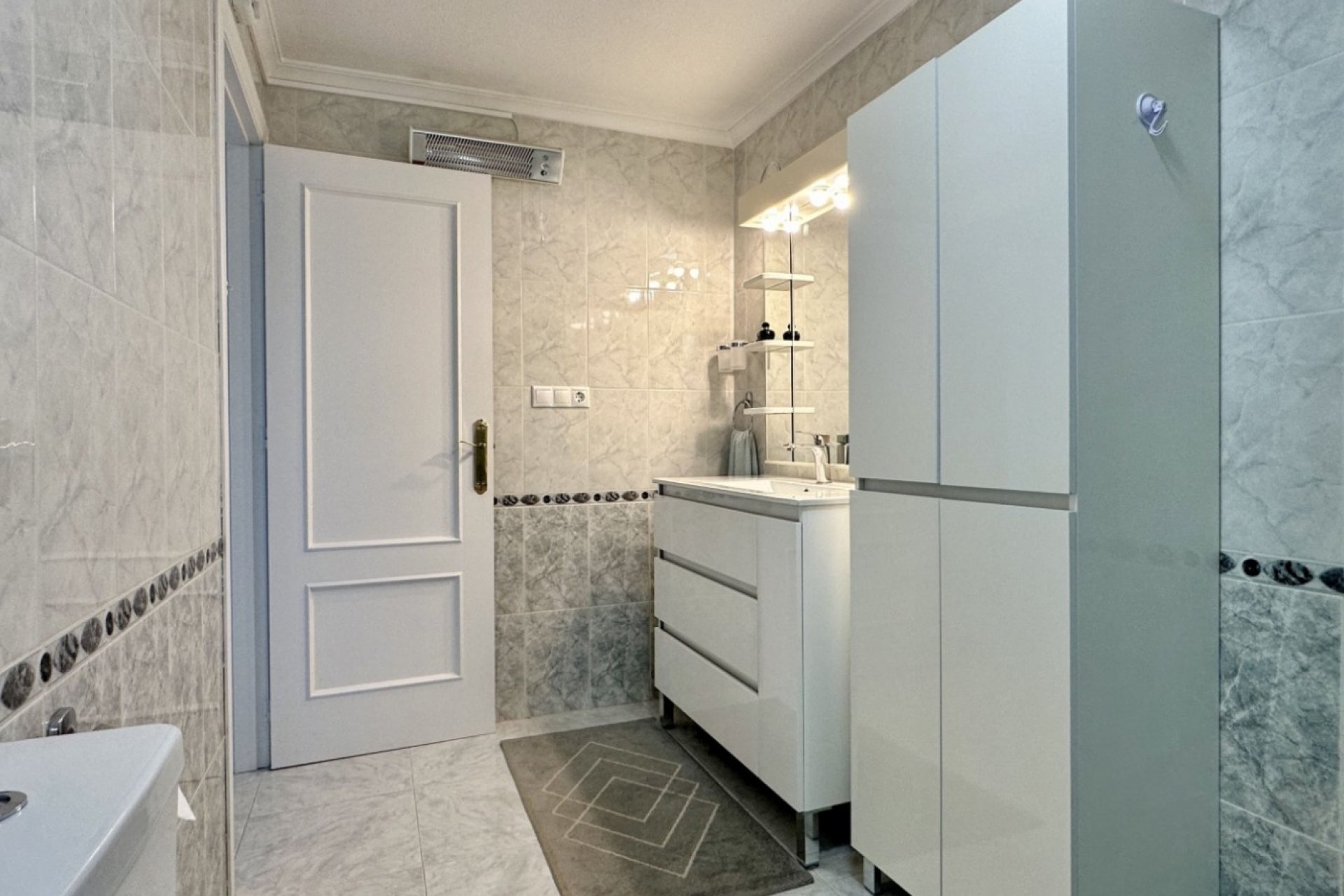 Resale - Apartment / Flat * - Orihuela Costa * - Playa Flamenca *