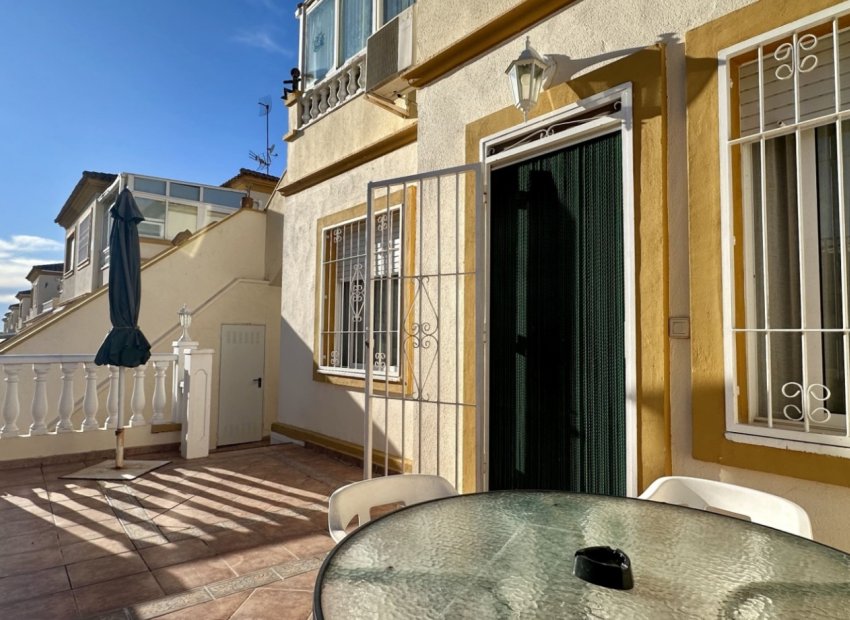Resale - Apartment / Flat * - Orihuela Costa * - Playa Flamenca *