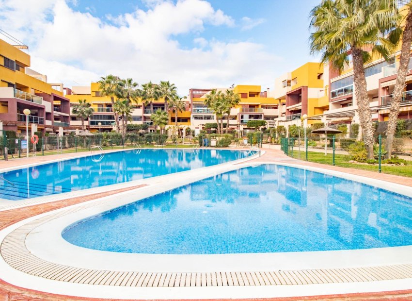 Resale - Apartment / Flat * - Orihuela Costa * - Playa Flamenca *