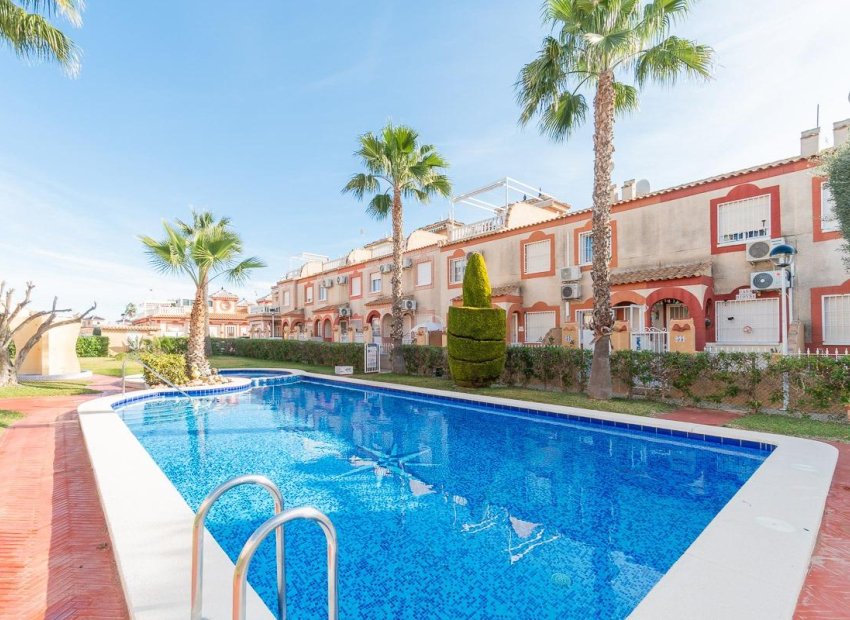 Resale - Apartment / Flat * - Orihuela Costa * - Playa Flamenca *