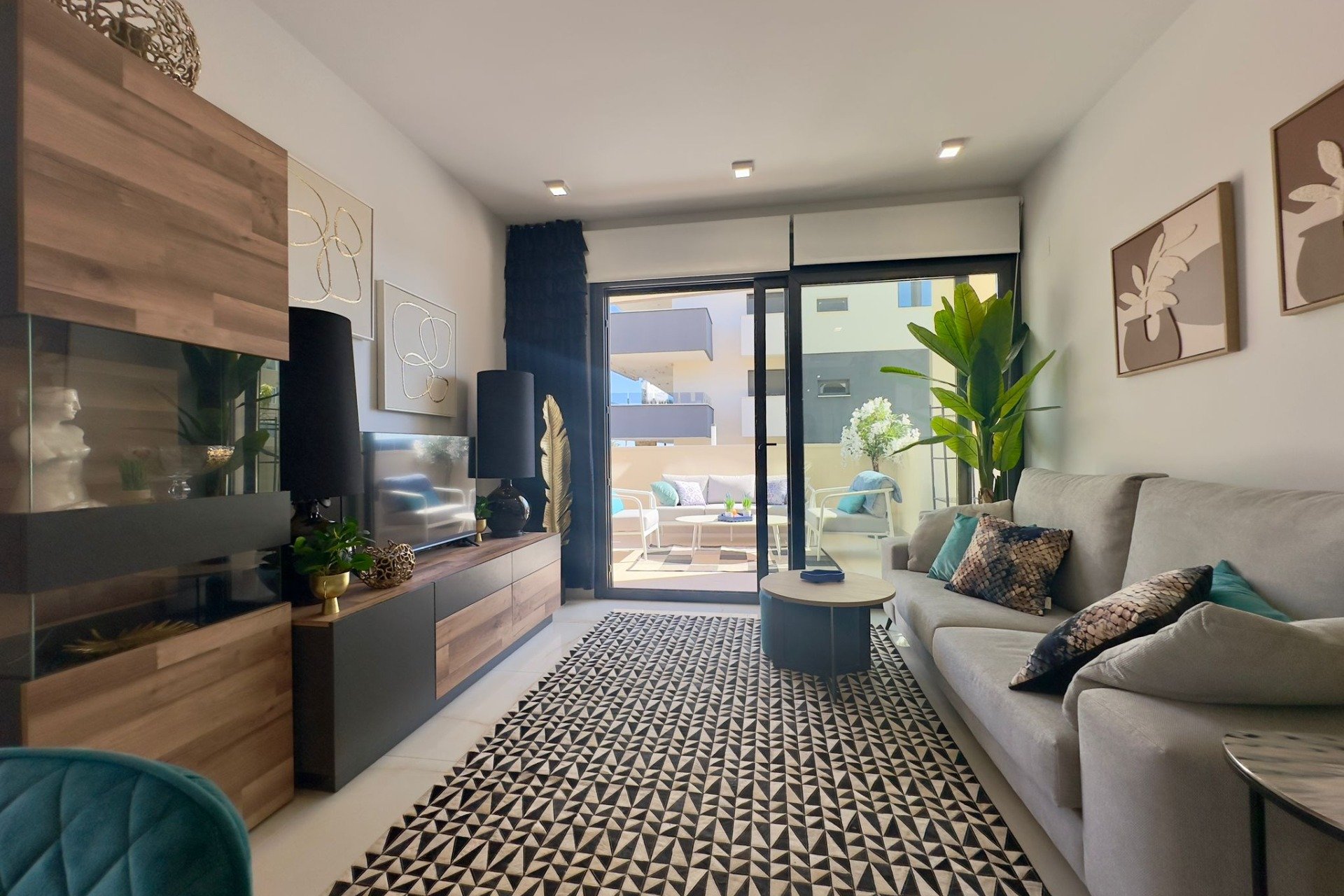 Resale - Apartment / Flat * - Orihuela Costa * - Playa Flamenca *