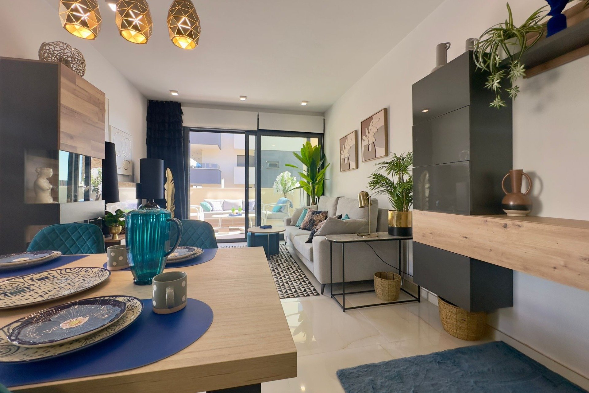 Resale - Apartment / Flat * - Orihuela Costa * - Playa Flamenca *