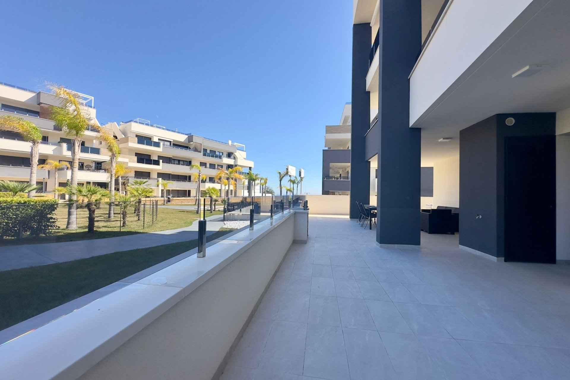 Resale - Apartment / Flat * - Orihuela Costa * - Playa Flamenca *