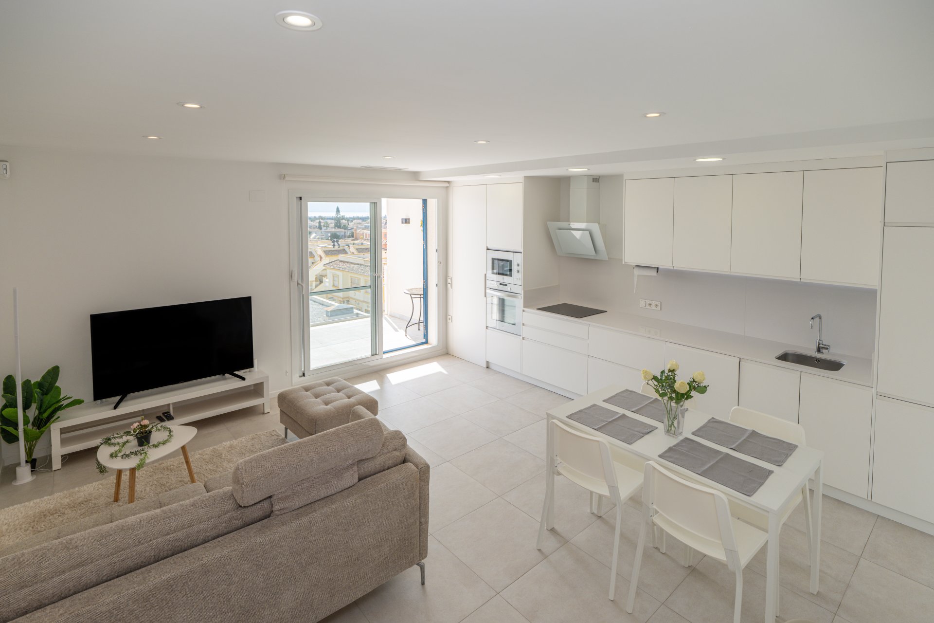 Resale - Apartment / Flat * - Orihuela Costa * - Playa Flamenca *