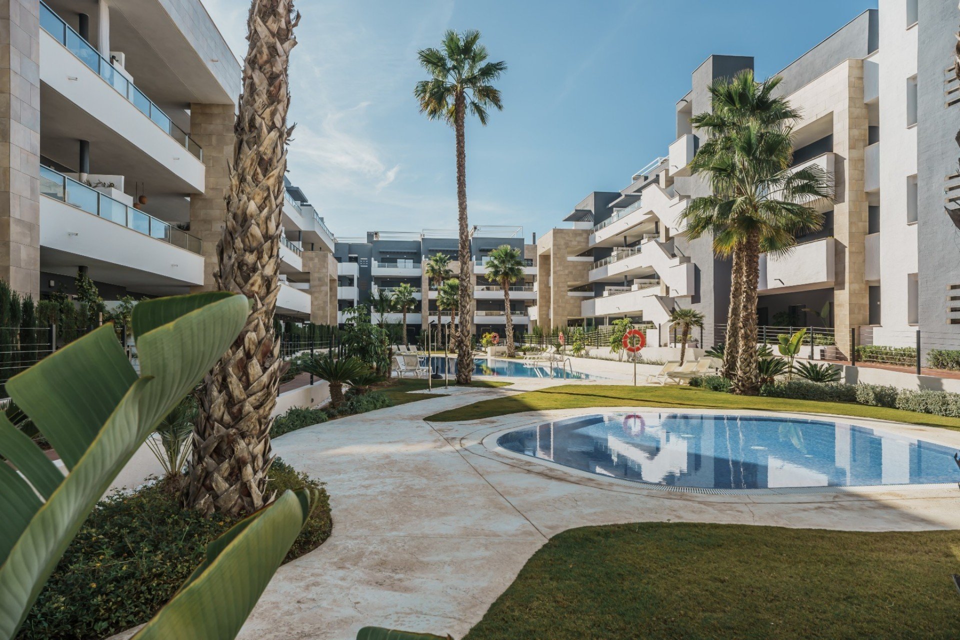 Resale - Apartment / Flat * - Orihuela Costa * - Playa Flamenca *