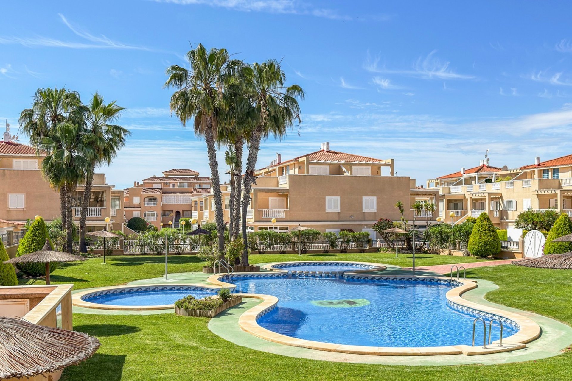 Resale - Apartment / Flat * - Orihuela Costa * - Playa Flamenca *