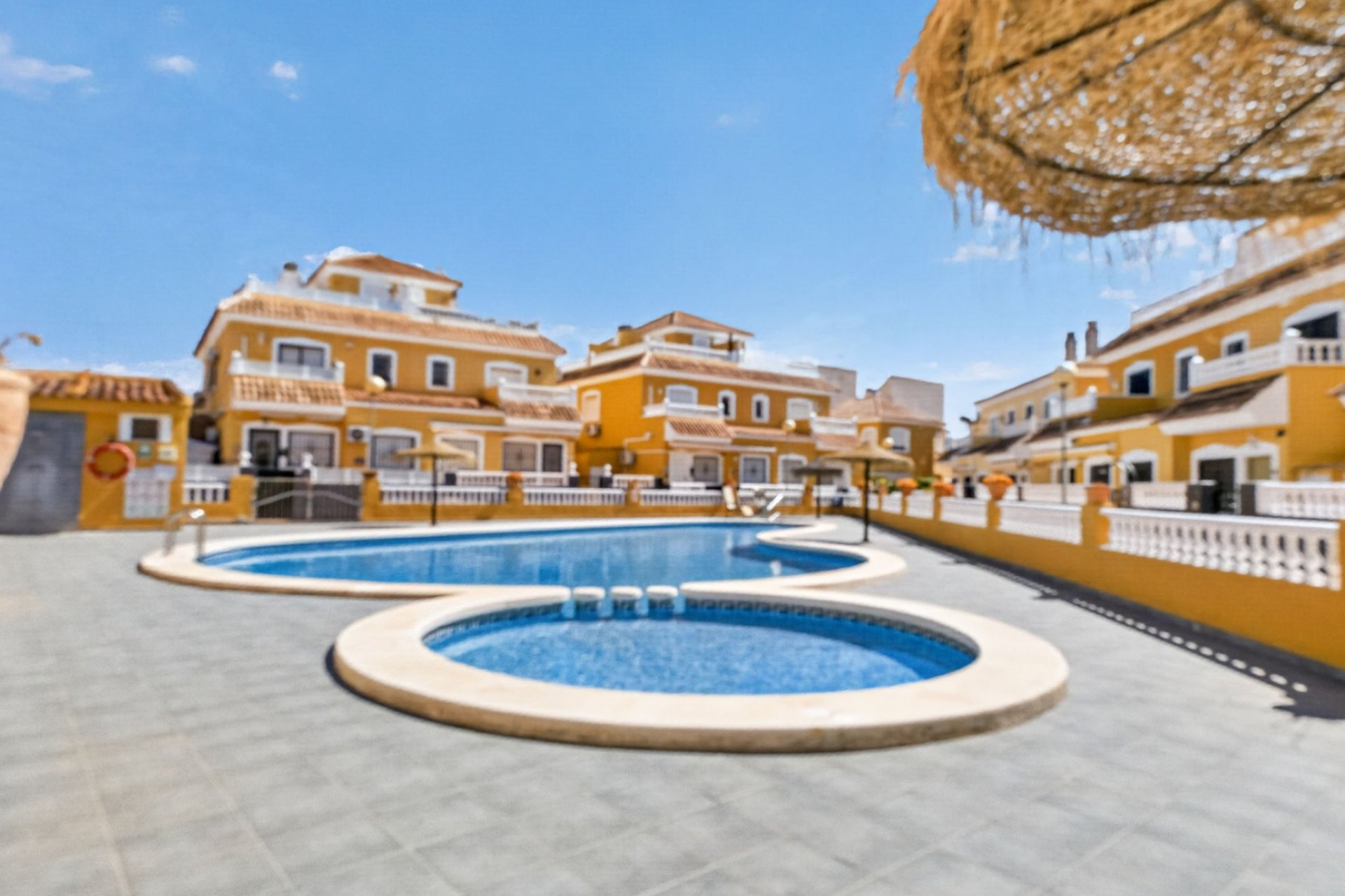 Resale - Apartment / Flat * - Orihuela Costa * - Playa Flamenca *