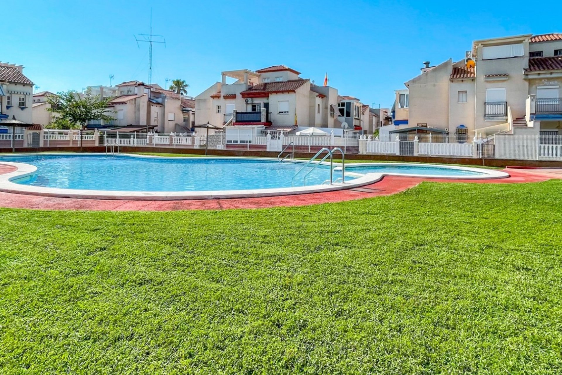 Resale - Apartment / Flat * - Orihuela Costa * - Playa Flamenca *