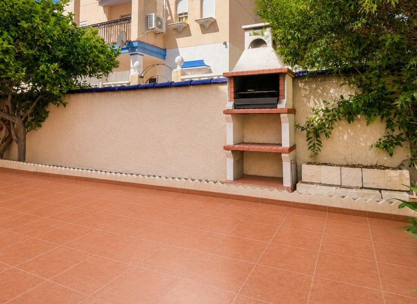 Resale - Apartment / Flat * - Orihuela Costa * - Playa Flamenca *