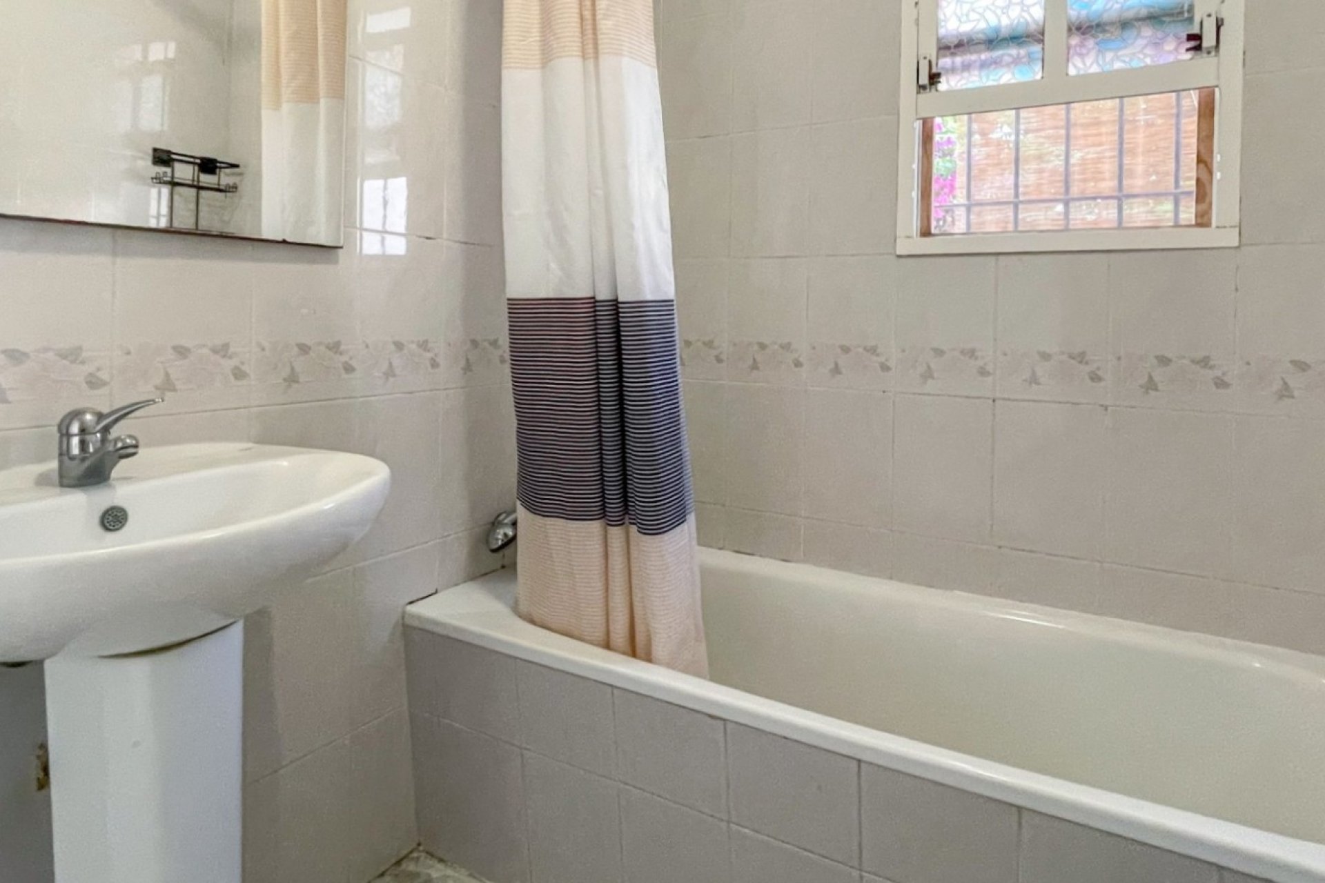 Resale - Apartment / Flat * - Orihuela Costa * - Playa Flamenca *