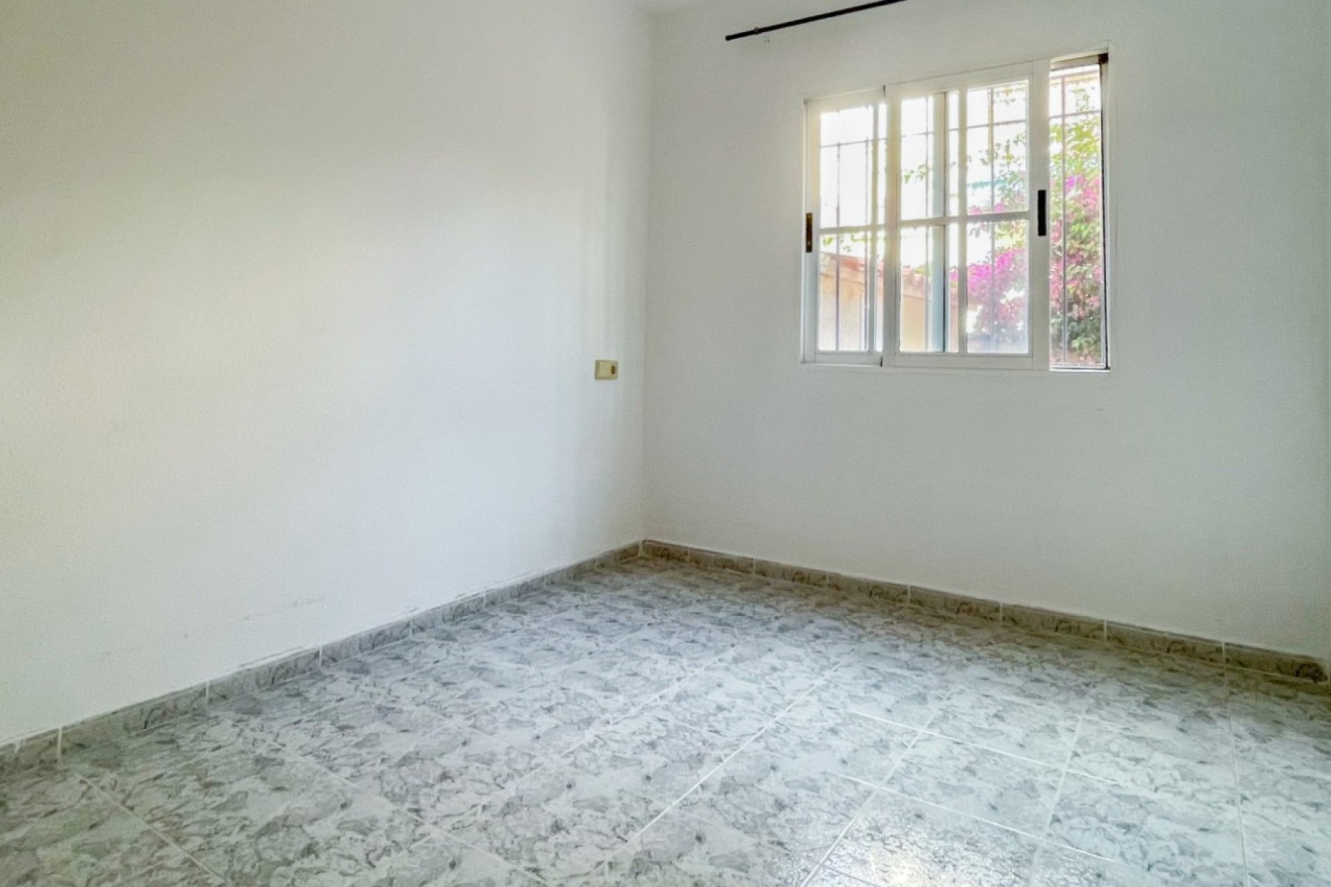 Resale - Apartment / Flat * - Orihuela Costa * - Playa Flamenca *