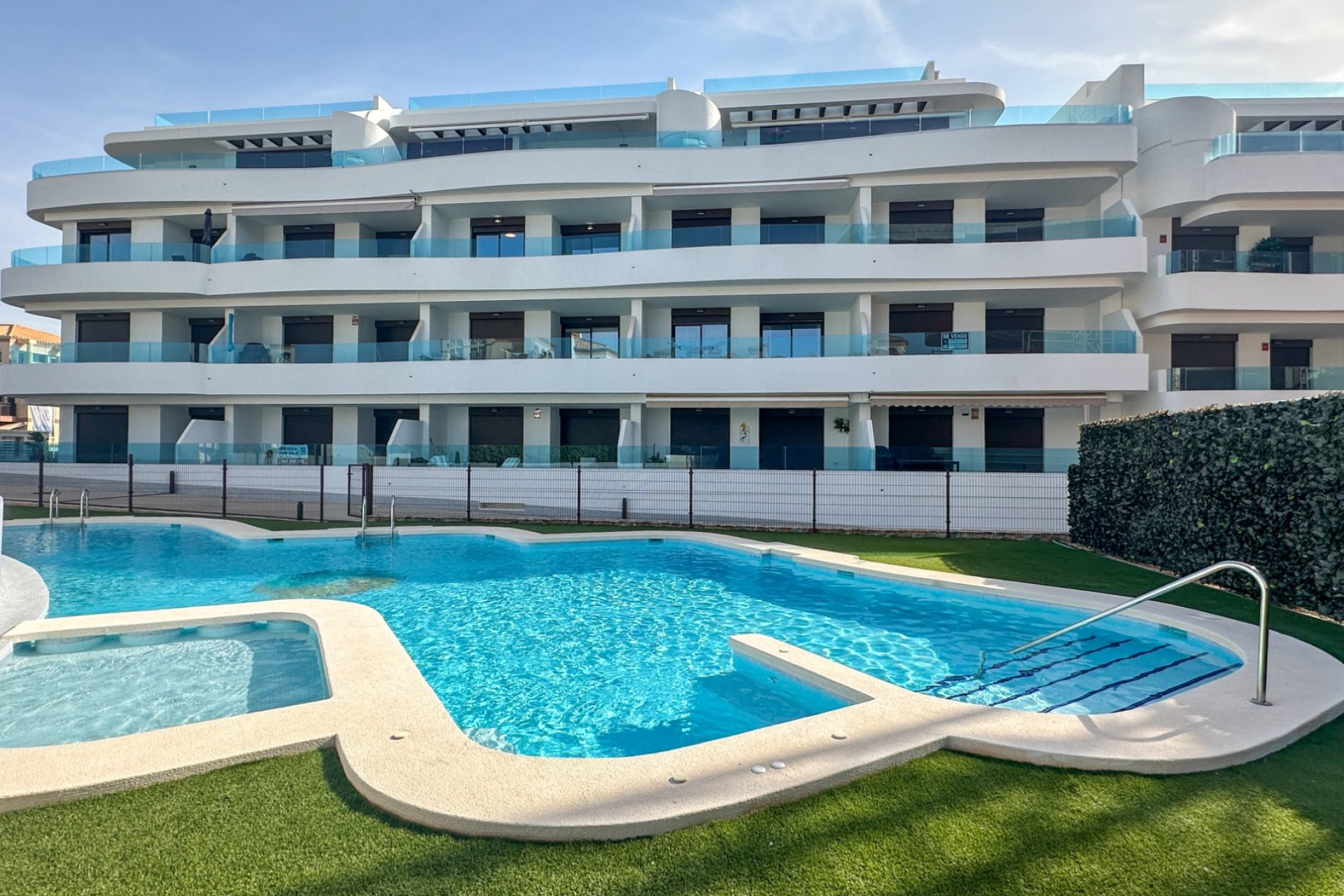 Resale - Apartment / Flat * - Orihuela Costa * - Playa Flamenca *
