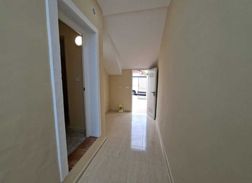 Resale - Apartment / Flat * - Orihuela Costa * - Playa Flamenca *