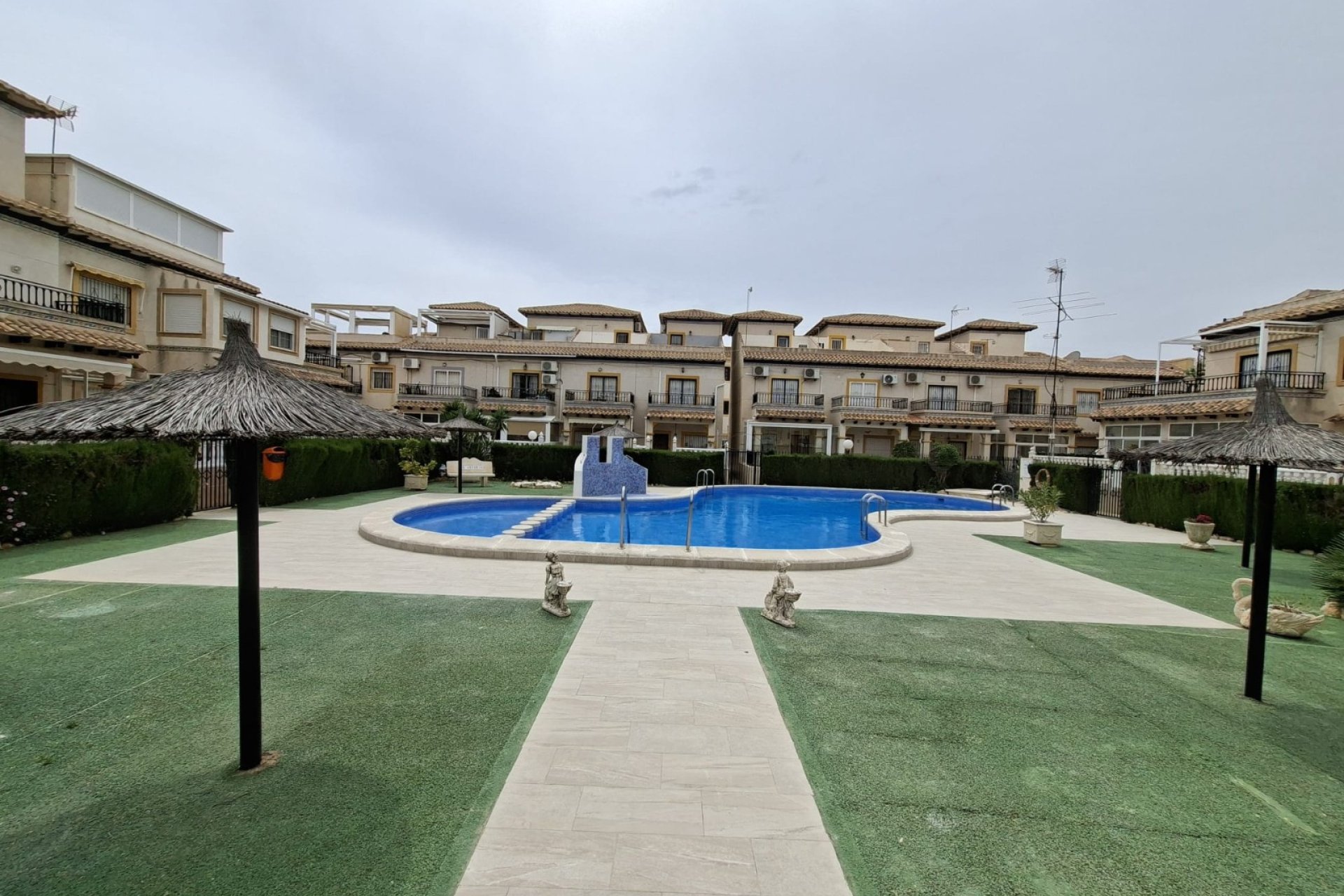 Resale - Apartment / Flat * - Orihuela Costa * - Playa Flamenca *
