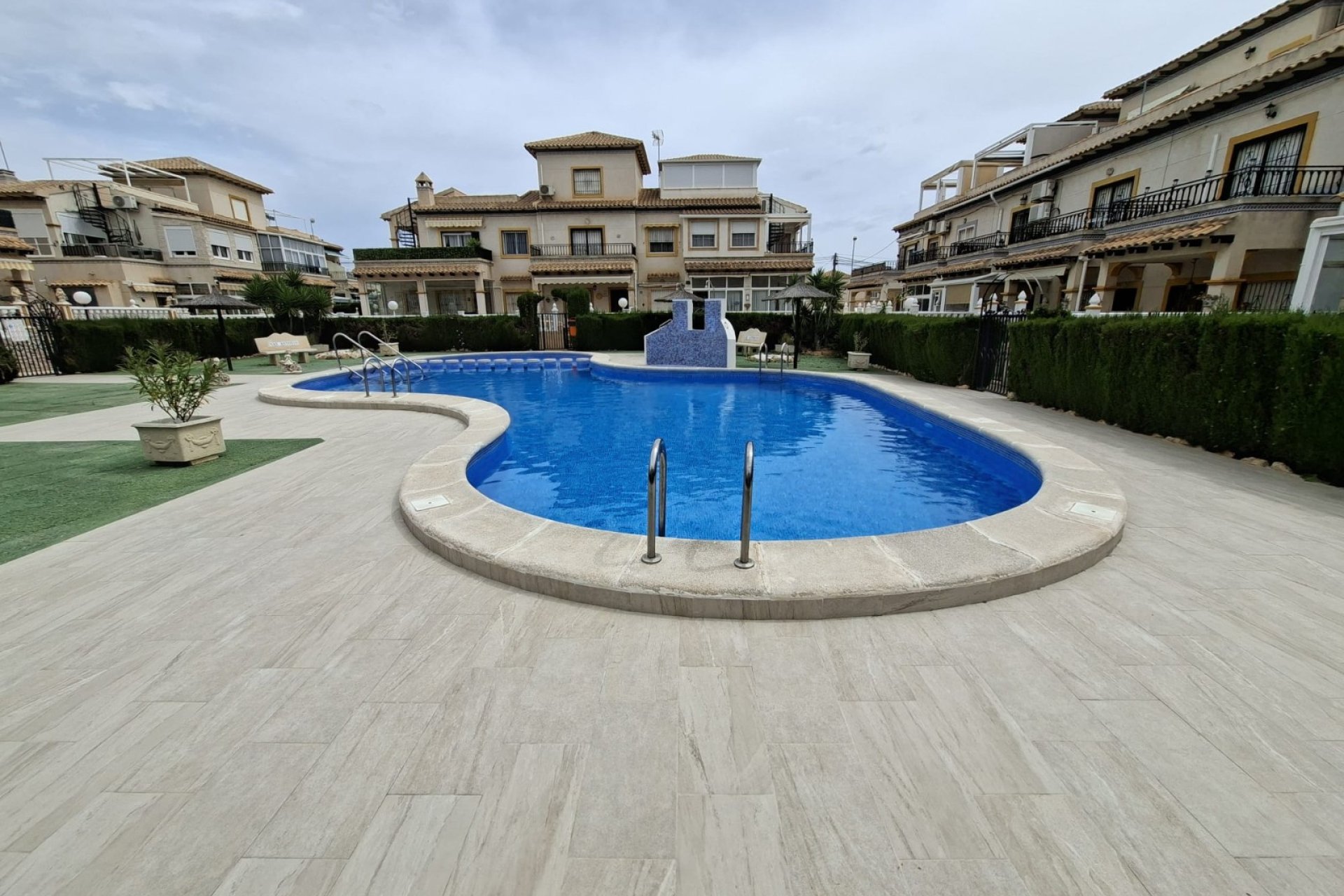 Resale - Apartment / Flat * - Orihuela Costa * - Playa Flamenca *