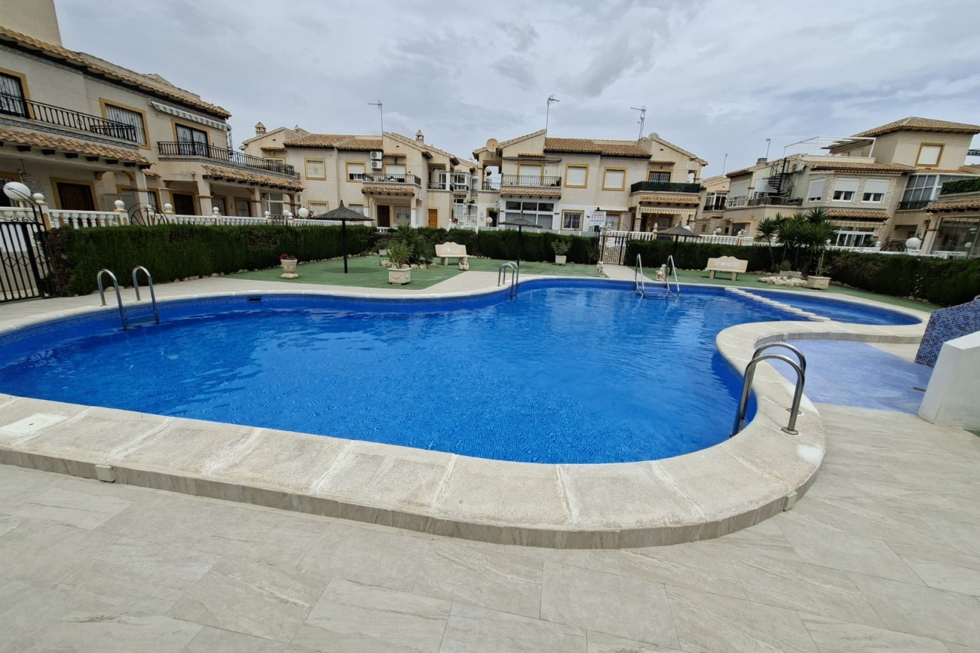 Resale - Apartment / Flat * - Orihuela Costa * - Playa Flamenca *