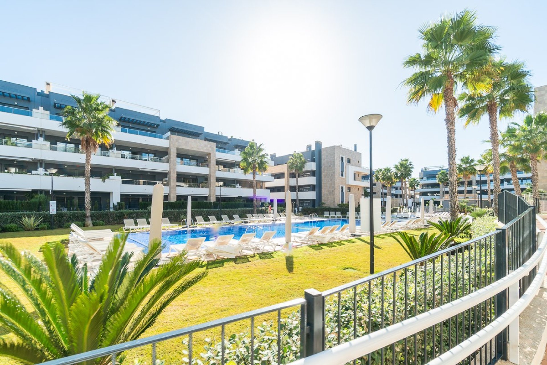 Resale - Apartment / Flat * - Orihuela Costa * - Playa Flamenca *