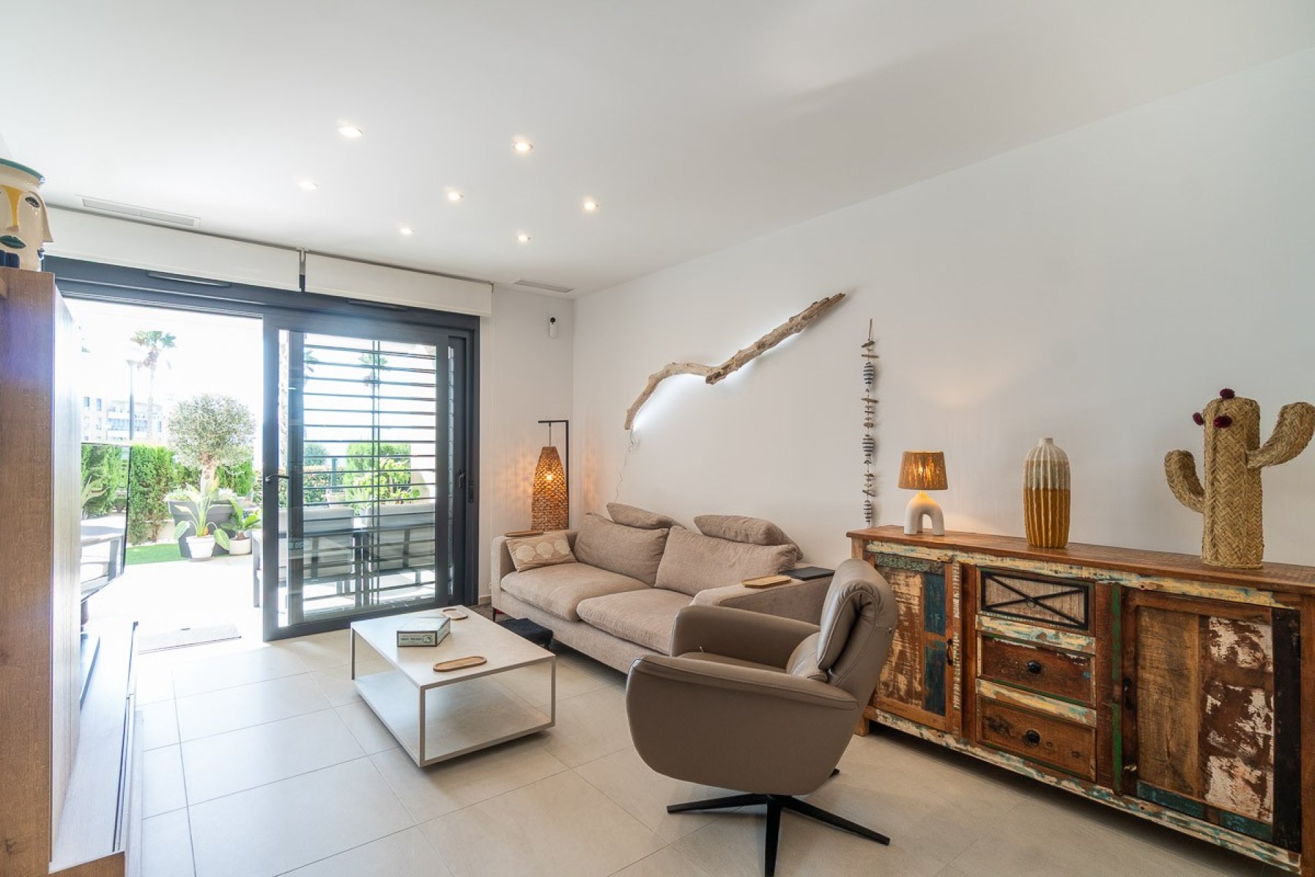Resale - Apartment / Flat * - Orihuela Costa * - Playa Flamenca *