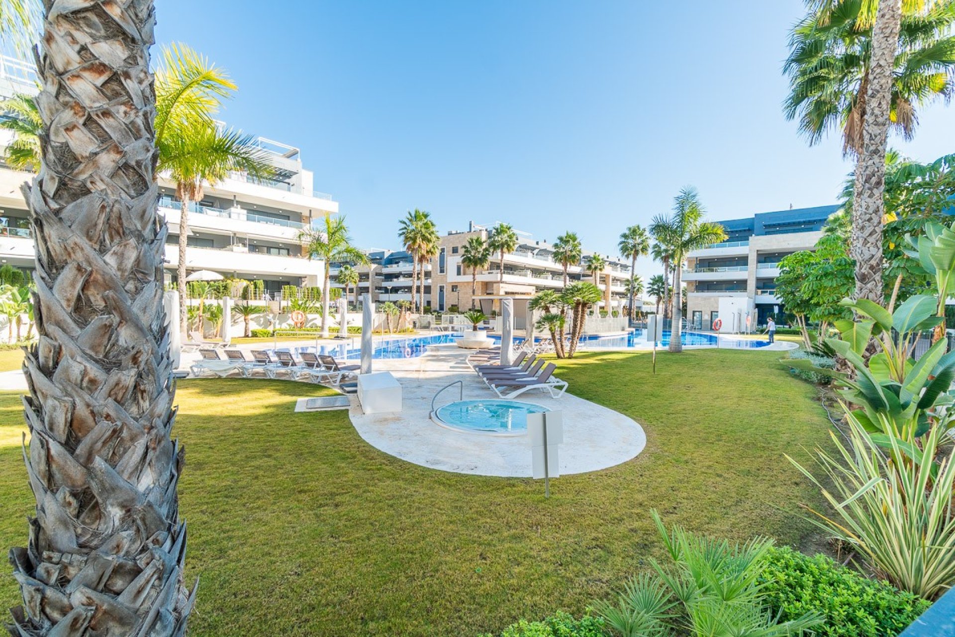 Resale - Apartment / Flat * - Orihuela Costa * - Playa Flamenca *
