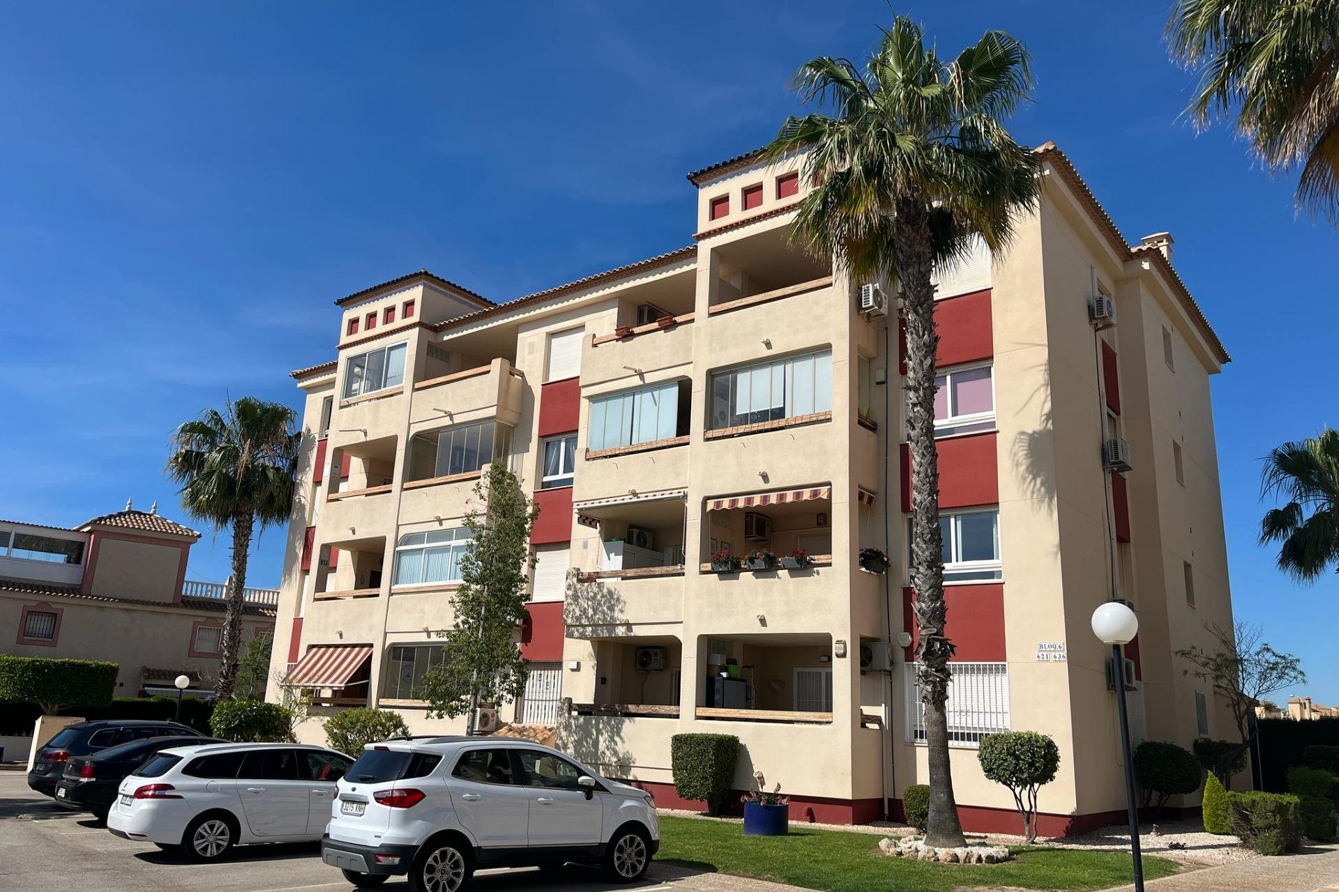 Resale - Apartment / Flat * - Orihuela Costa * - Playa Flamenca *