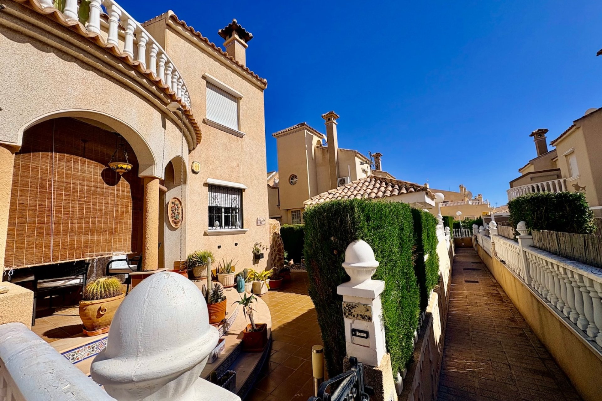 Resale - Apartment / Flat * - Orihuela Costa * - Playa Flamenca *