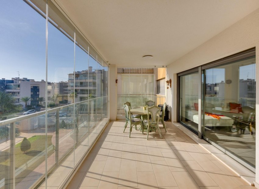 Resale - Apartment / Flat * - Orihuela Costa * - Playa Flamenca *