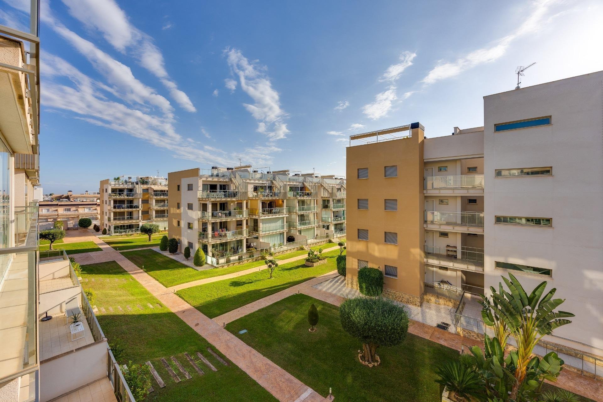 Resale - Apartment / Flat * - Orihuela Costa * - Playa Flamenca *