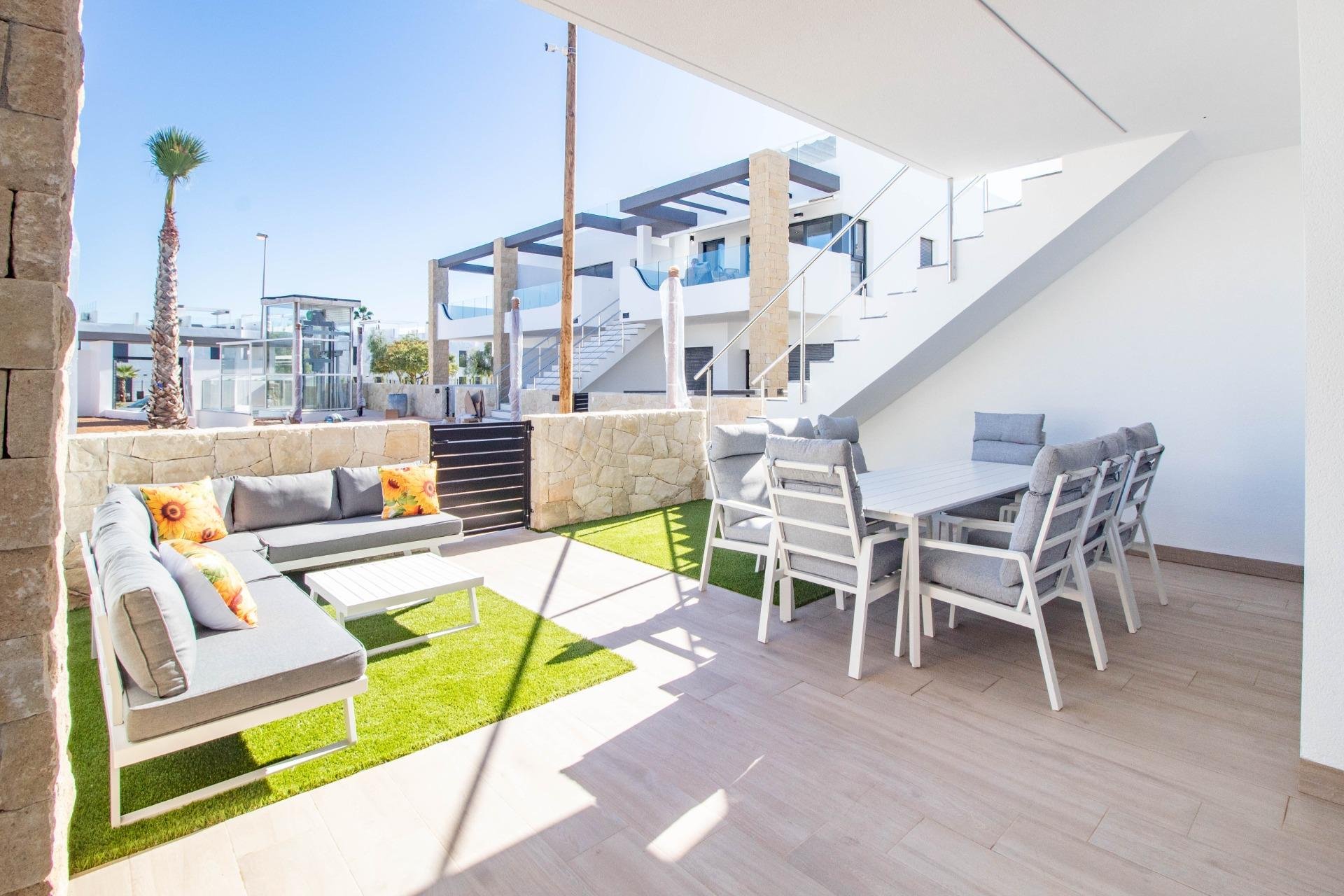 Resale - Apartment / Flat * - Orihuela Costa - Punta Prima *