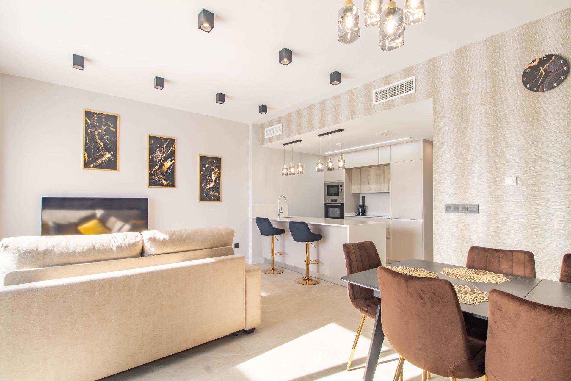 Resale - Apartment / Flat * - Orihuela Costa - Punta Prima *