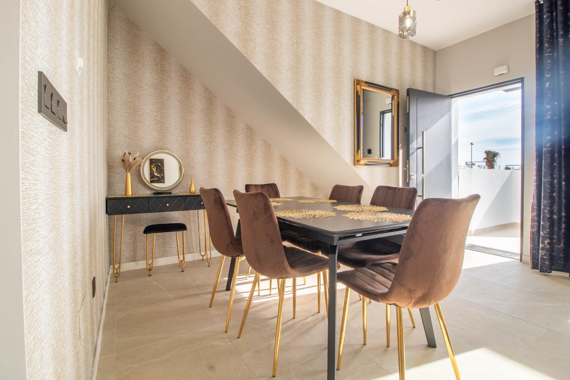 Resale - Apartment / Flat * - Orihuela Costa - Punta Prima *